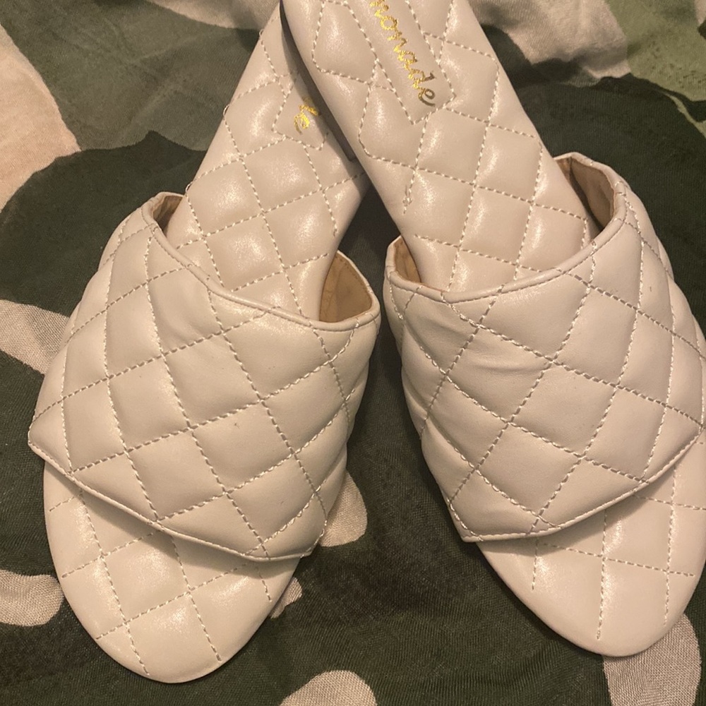 Sandals - Picture 3 of 3